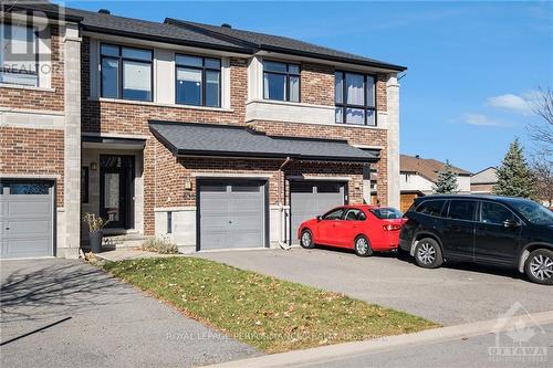 635 Whitecliffs Avenue, Ottawa, ON - Outdoor With Facade