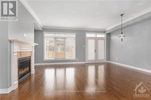 635 Whitecliffs Avenue, Ottawa, ON - Indoor With Fireplace