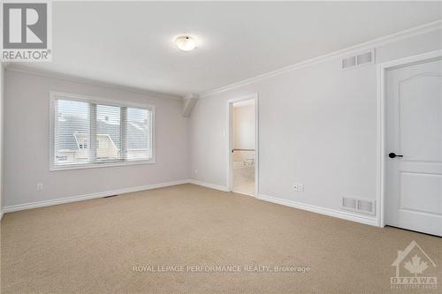 635 Whitecliffs Avenue, Ottawa, ON - Indoor Photo Showing Other Room