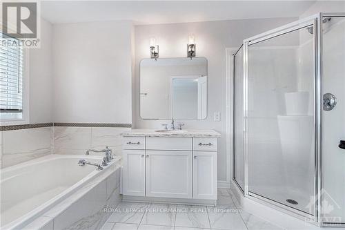 635 Whitecliffs Avenue, Ottawa, ON - Indoor Photo Showing Bathroom