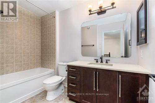 635 Whitecliffs Avenue, Ottawa, ON - Indoor Photo Showing Bathroom