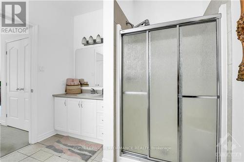 518 Golden Sedge Way, Ottawa, ON - Indoor Photo Showing Bathroom