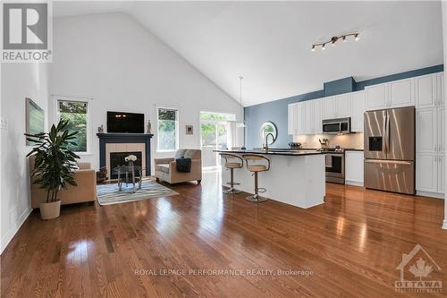 518 Golden Sedge Way, Ottawa, ON - Indoor Photo Showing Kitchen