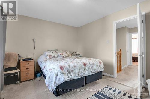 8 Calaveras Avenue, Ottawa, ON - Indoor Photo Showing Bedroom