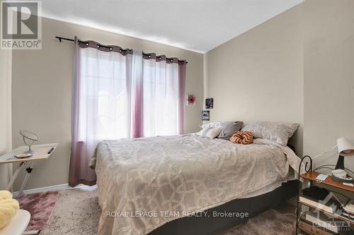 8 Calaveras Avenue, Ottawa, ON - Indoor Photo Showing Bedroom