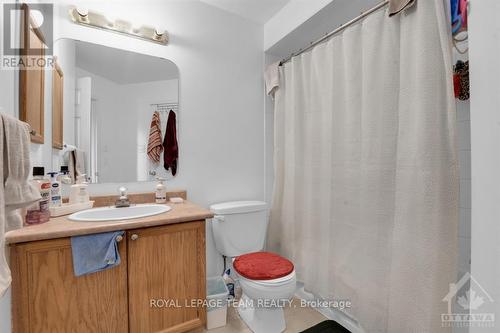 8 Calaveras Avenue, Ottawa, ON - Indoor Photo Showing Bathroom