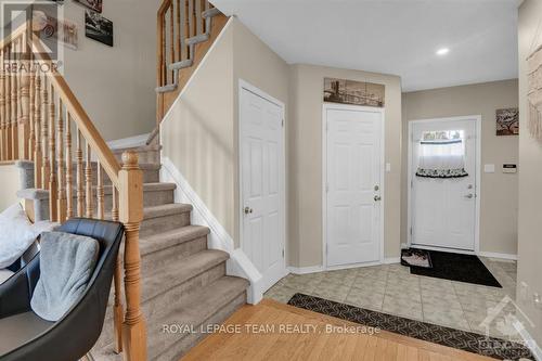 8 Calaveras Avenue, Ottawa, ON - Indoor Photo Showing Other Room