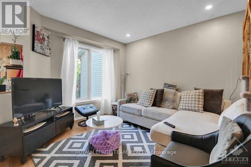 8 Calaveras Avenue, Ottawa, ON - Indoor Photo Showing Other Room