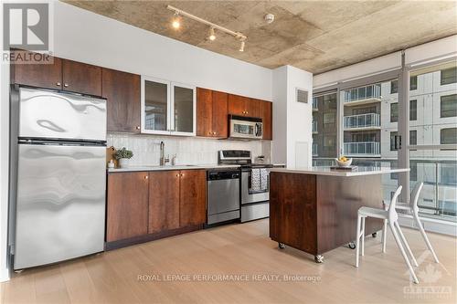 506 - 179 George Street, Ottawa, ON - Indoor Photo Showing Kitchen