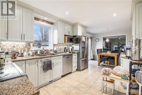 54 Lapointe Boulevard, Russell, ON - Indoor Photo Showing Kitchen