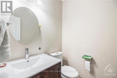 54 Lapointe Boulevard, Russell, ON - Indoor Photo Showing Bathroom