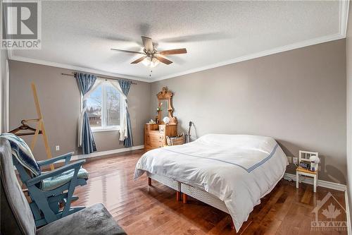 54 Lapointe Boulevard, Russell, ON - Indoor Photo Showing Bedroom