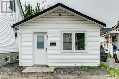 208 Bell Street, Arnprior, ON - Outdoor With Exterior