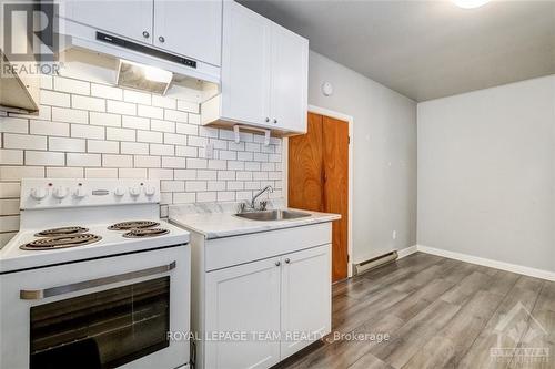 208 Bell Street, Arnprior, ON - Indoor Photo Showing Kitchen