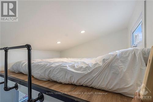 861 Du Golf Road, Clarence-Rockland, ON - Indoor Photo Showing Bedroom