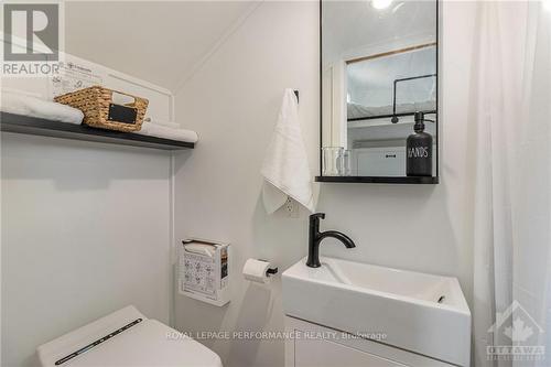 861 Du Golf Road, Clarence-Rockland, ON - Indoor Photo Showing Bathroom