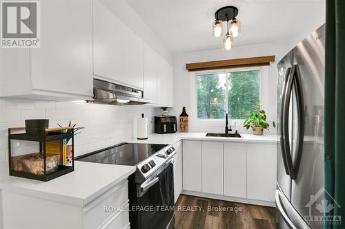 204 - 212 Viewmount Drive, Ottawa, ON - Indoor Photo Showing Kitchen