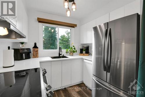 204 - 212 Viewmount Drive, Ottawa, ON - Indoor Photo Showing Kitchen