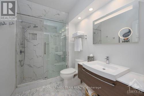 1870 Sixth Line Road, Ottawa, ON - Indoor Photo Showing Bathroom