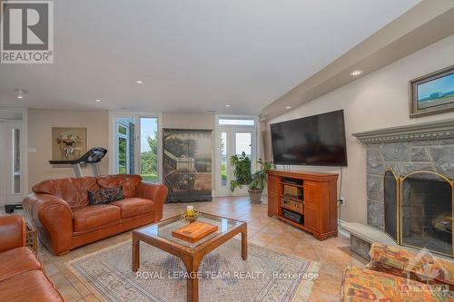 1870 Sixth Line Road, Ottawa, ON - Indoor Photo Showing Living Room With Fireplace