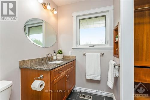 12 Pellan Crescent, Ottawa, ON - Indoor Photo Showing Bathroom