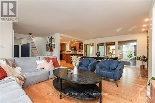 12 Pellan Crescent, Ottawa, ON - Indoor Photo Showing Living Room