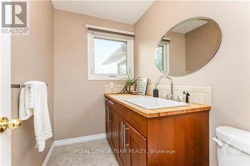 12 Pellan Crescent, Ottawa, ON - Indoor Photo Showing Bathroom