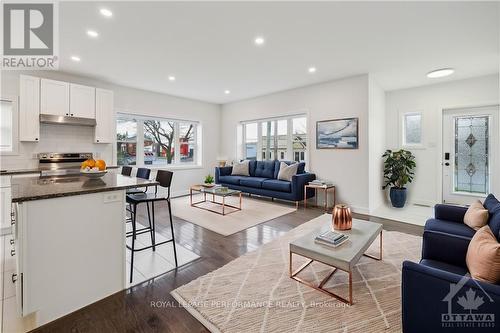 1459 Laurier Street, Clarence-Rockland, ON - Indoor Photo Showing Living Room