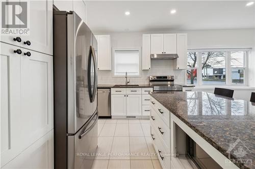 1459 Laurier Street, Clarence-Rockland, ON - Indoor Photo Showing Kitchen With Upgraded Kitchen