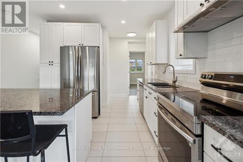 1459 Laurier Street, Clarence-Rockland, ON - Indoor Photo Showing Kitchen With Upgraded Kitchen