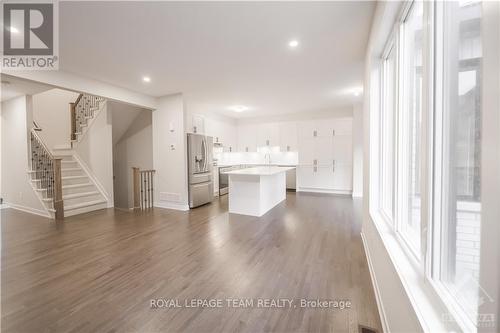 367 Peninsula Road, Ottawa, ON - Indoor