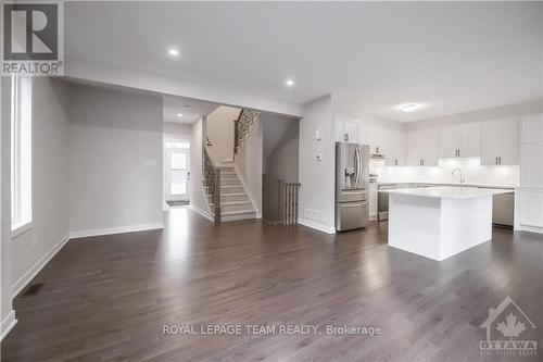 367 Peninsula Road, Ottawa, ON - Indoor Photo Showing Kitchen