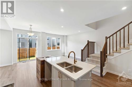 512 Bundoran Place, Ottawa, ON - Indoor Photo Showing Kitchen With Double Sink With Upgraded Kitchen