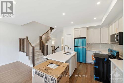 512 Bundoran Place, Ottawa, ON - Indoor Photo Showing Kitchen With Double Sink