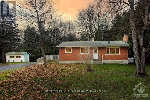 697 Oak Creek Road, Ottawa, ON - Outdoor