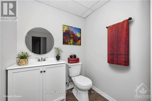 697 Oak Creek Road, Ottawa, ON - Indoor Photo Showing Bathroom