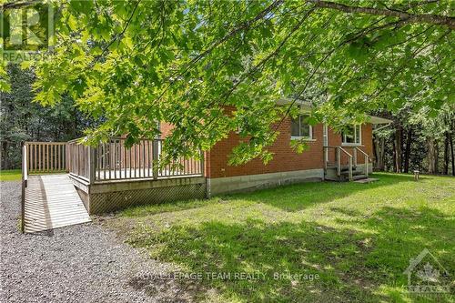 697 Oak Creek Road, Ottawa, ON - Outdoor