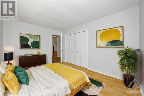 697 Oak Creek Road, Ottawa, ON - Indoor Photo Showing Bedroom