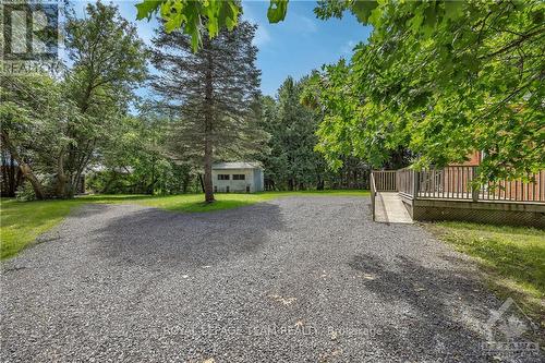 697 Oak Creek Road, Ottawa, ON - Outdoor