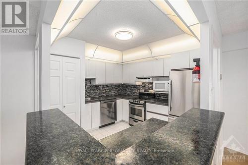 1901 - 1285 Cahill Drive, Ottawa, ON - Indoor Photo Showing Kitchen With Double Sink