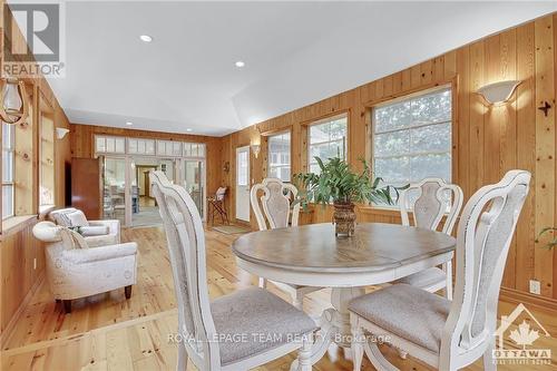 1465 Squire Drive, Ottawa, ON - Indoor Photo Showing Dining Room