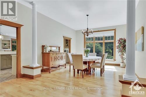 1465 Squire Drive, Ottawa, ON - Indoor Photo Showing Dining Room