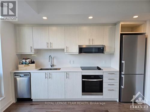 2008 - 340 Queen Street, Ottawa, ON - Indoor Photo Showing Kitchen