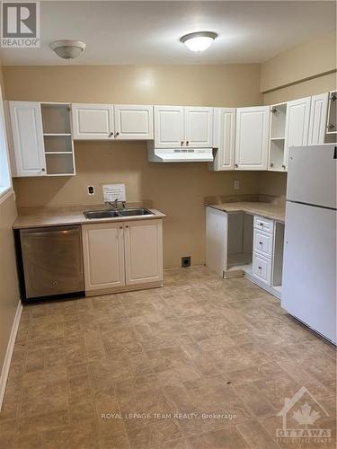 2797 Bellamy Road, Mississippi Mills, ON - Indoor Photo Showing Kitchen With Double Sink