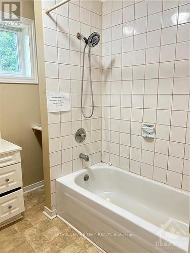 2797 Bellamy Road, Mississippi Mills, ON - Indoor Photo Showing Bathroom