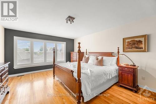 33 Durham, Ottawa, ON - Indoor Photo Showing Bedroom