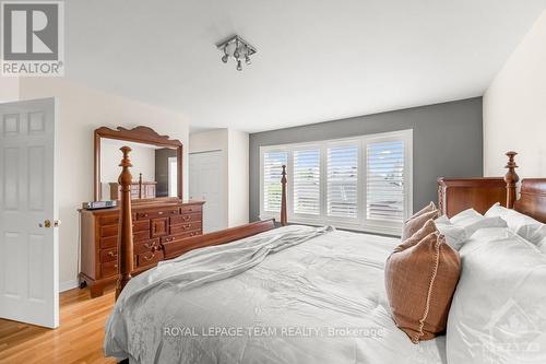 33 Durham, Ottawa, ON - Indoor Photo Showing Bedroom