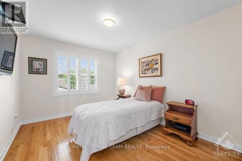 33 Durham, Ottawa, ON - Indoor Photo Showing Bedroom