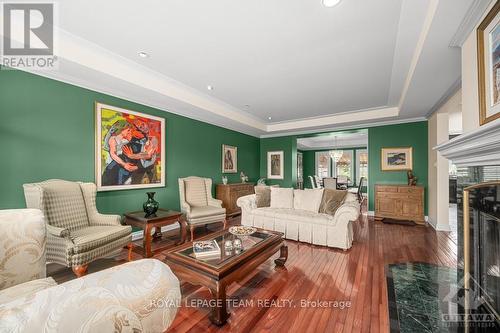 33 Durham, Ottawa, ON - Indoor Photo Showing Living Room