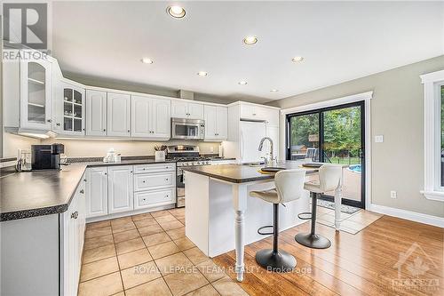 450 Big Horn Way, Ottawa, ON - Indoor Photo Showing Kitchen With Upgraded Kitchen